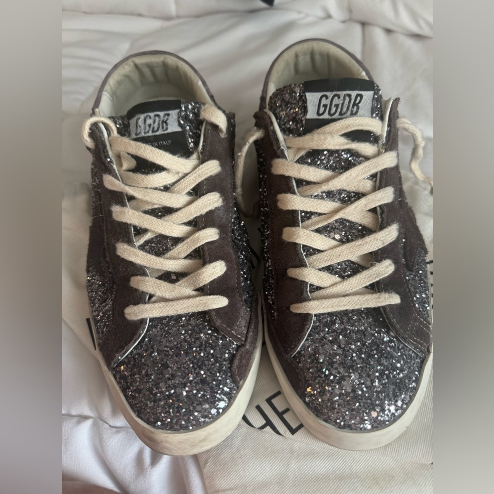 Golden Goose
Super-Star glitter sneakers